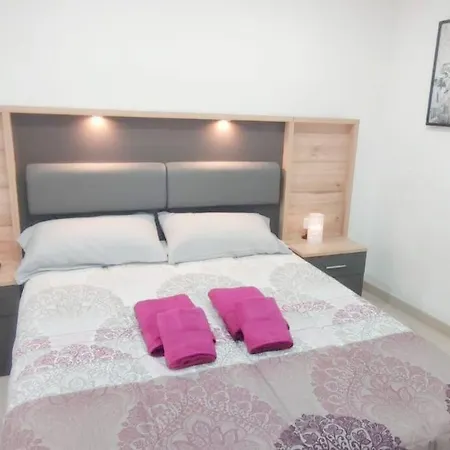 - Lujo - Parking, Maquina Arcade, Wifi Y Netflix *