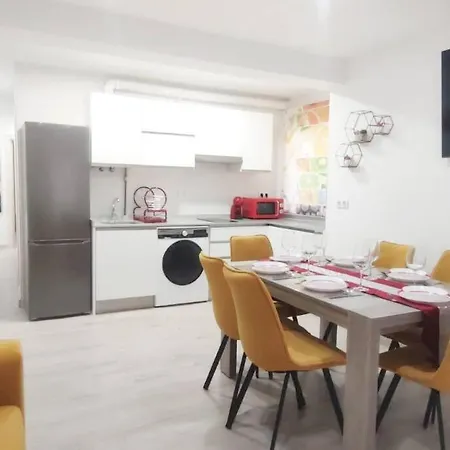 - Lujo - Parking, Maquina Arcade, Wifi Y Netflix Oviedo