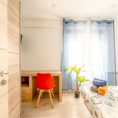 - Lujo - Parking, Maquina Arcade, Wifi Y Netflix Oviedo